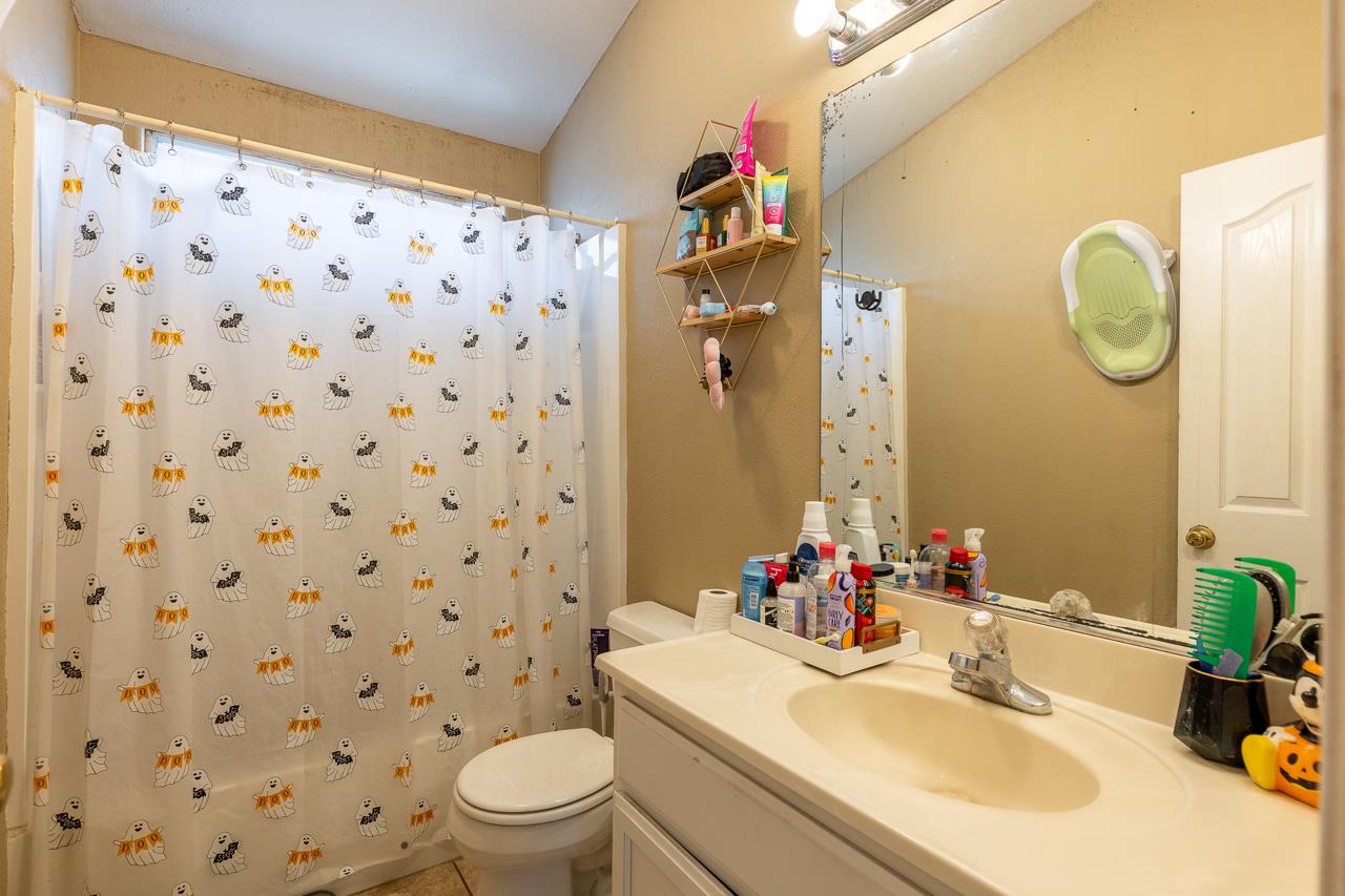 Detail Gallery Image 14 of 19 For 1655 Beacon Hill Dr, Salinas,  CA 93906 - 3 Beds | 2/1 Baths