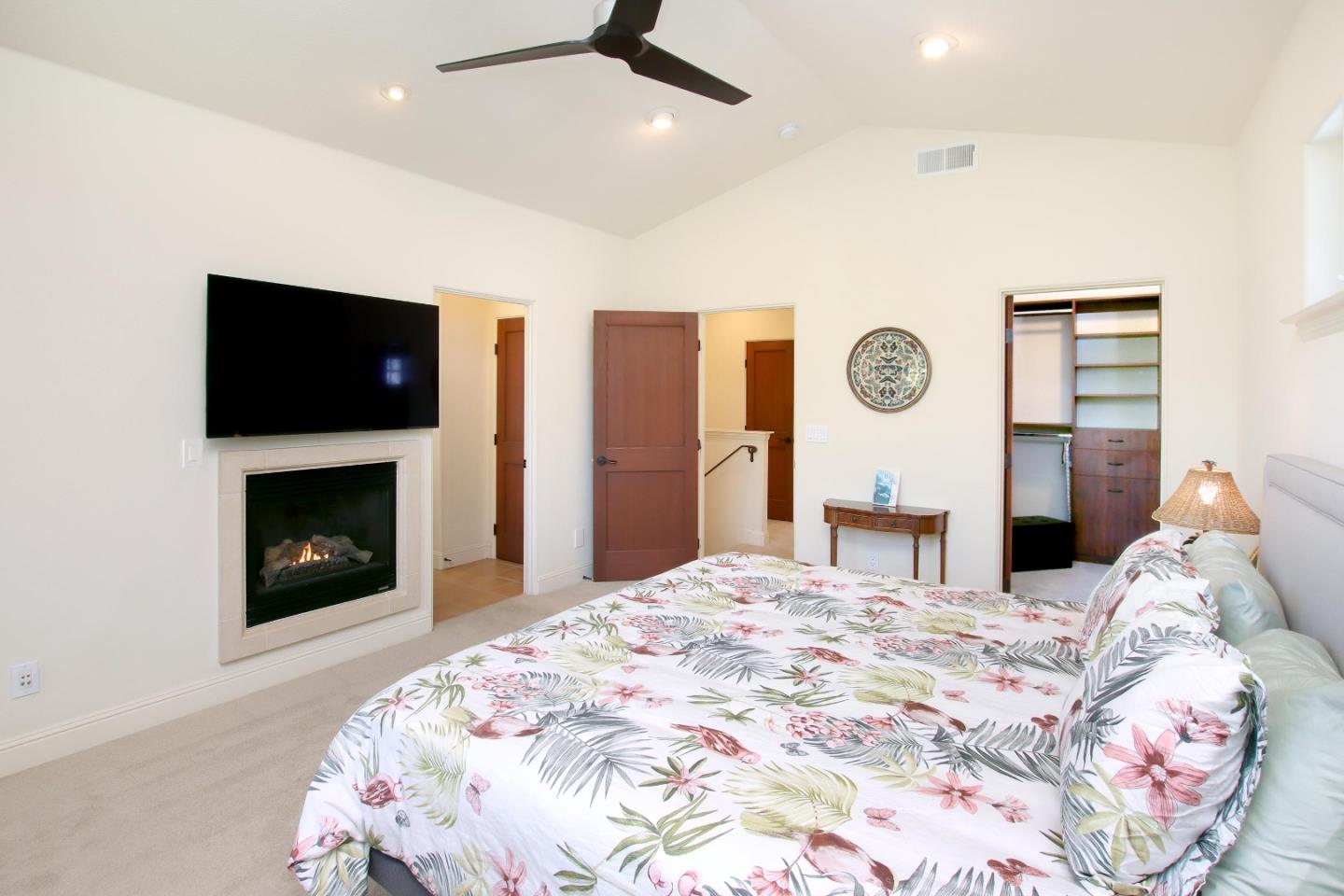 Detail Gallery Image 46 of 66 For 166 Harbor Beach Ct, Santa Cruz,  CA 95062 - 4 Beds | 2/1 Baths