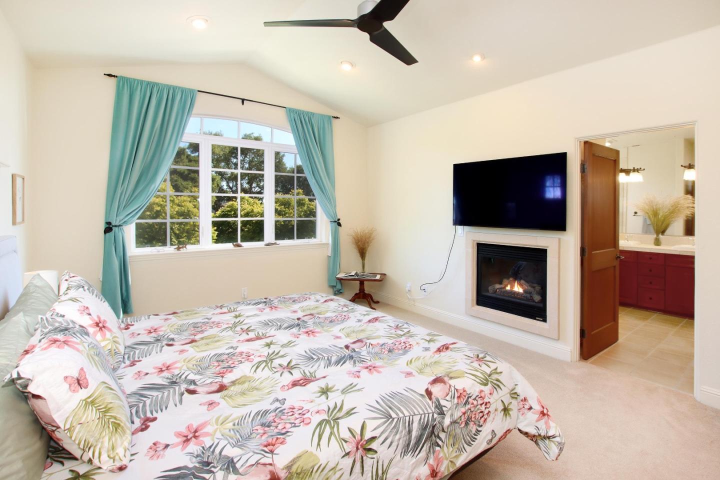 Detail Gallery Image 47 of 66 For 166 Harbor Beach Ct, Santa Cruz,  CA 95062 - 4 Beds | 2/1 Baths