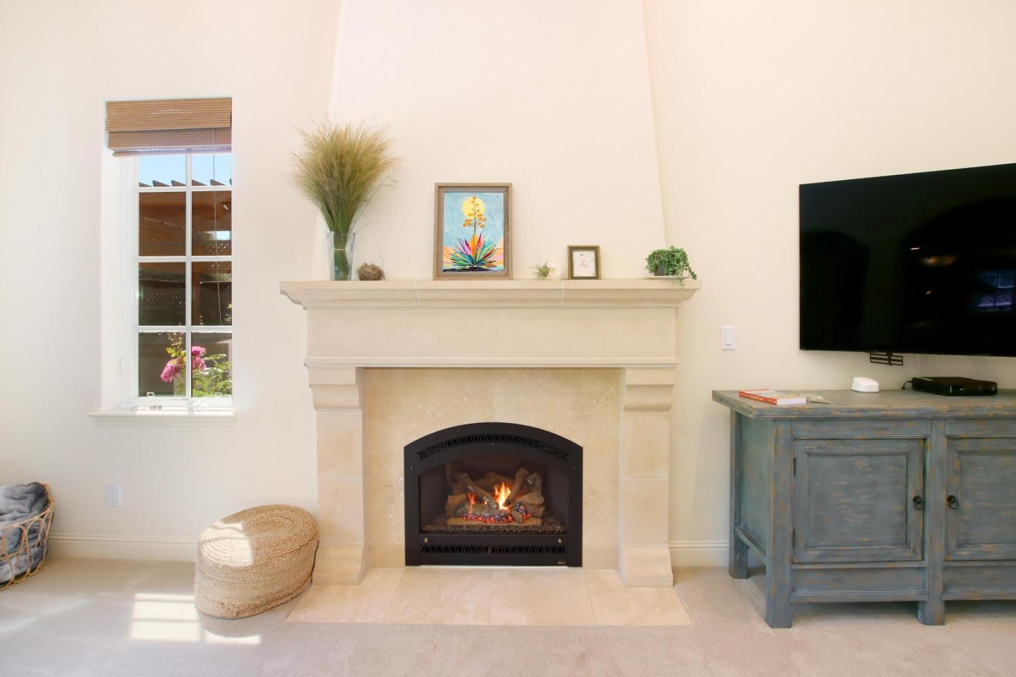 Detail Gallery Image 9 of 66 For 166 Harbor Beach Ct, Santa Cruz,  CA 95062 - 4 Beds | 2/1 Baths