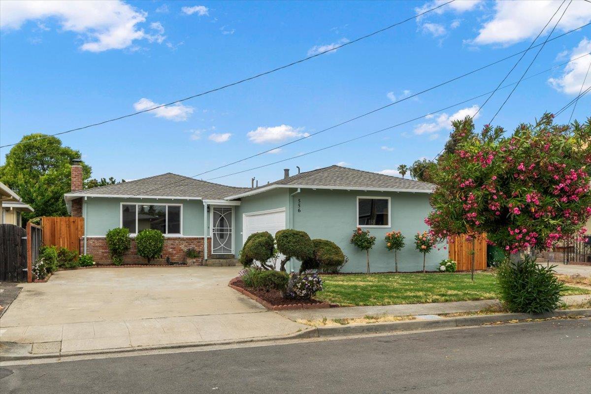 Detail Gallery Image 1 of 1 For 556 Sarah Pl, Hayward,  CA 94544 - 3 Beds | 2 Baths