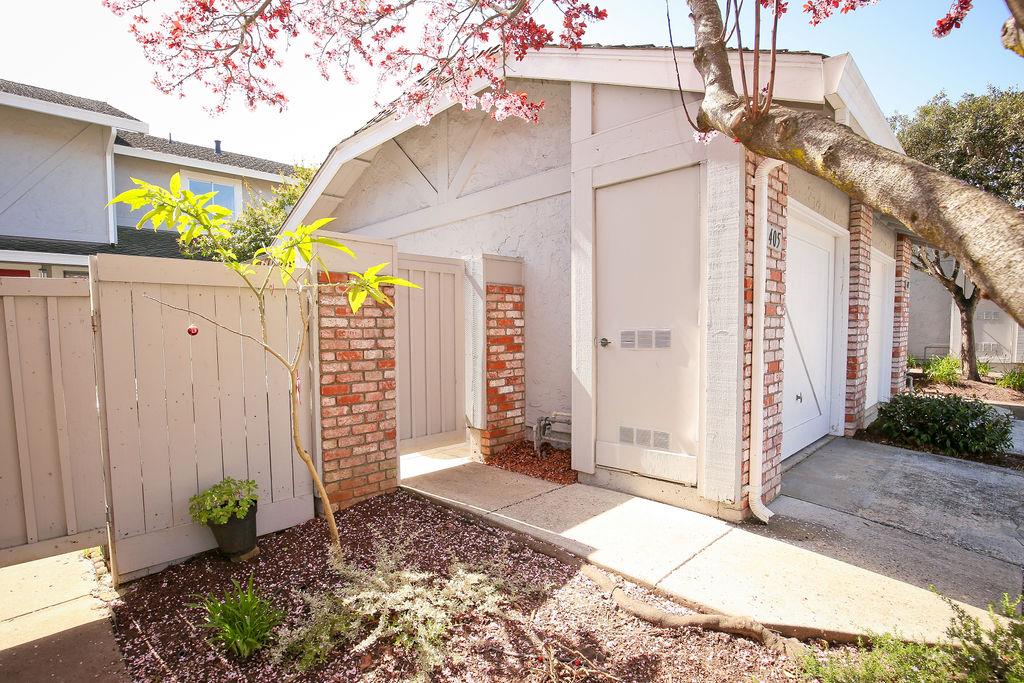 Detail Gallery Image 3 of 23 For 405 Sailfish Dr, Aptos,  CA 95003 - 2 Beds | 1 Baths