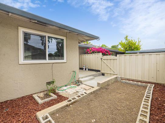 Detail Gallery Image 9 of 12 For 7053 Rainbow Dr #4,  San Jose,  CA 95129 - 1 Beds | 1 Baths