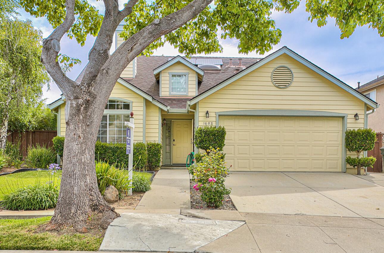 Detail Gallery Image 1 of 1 For 1653 Bennington Ct, Salinas,  CA 93906 - 3 Beds | 2 Baths