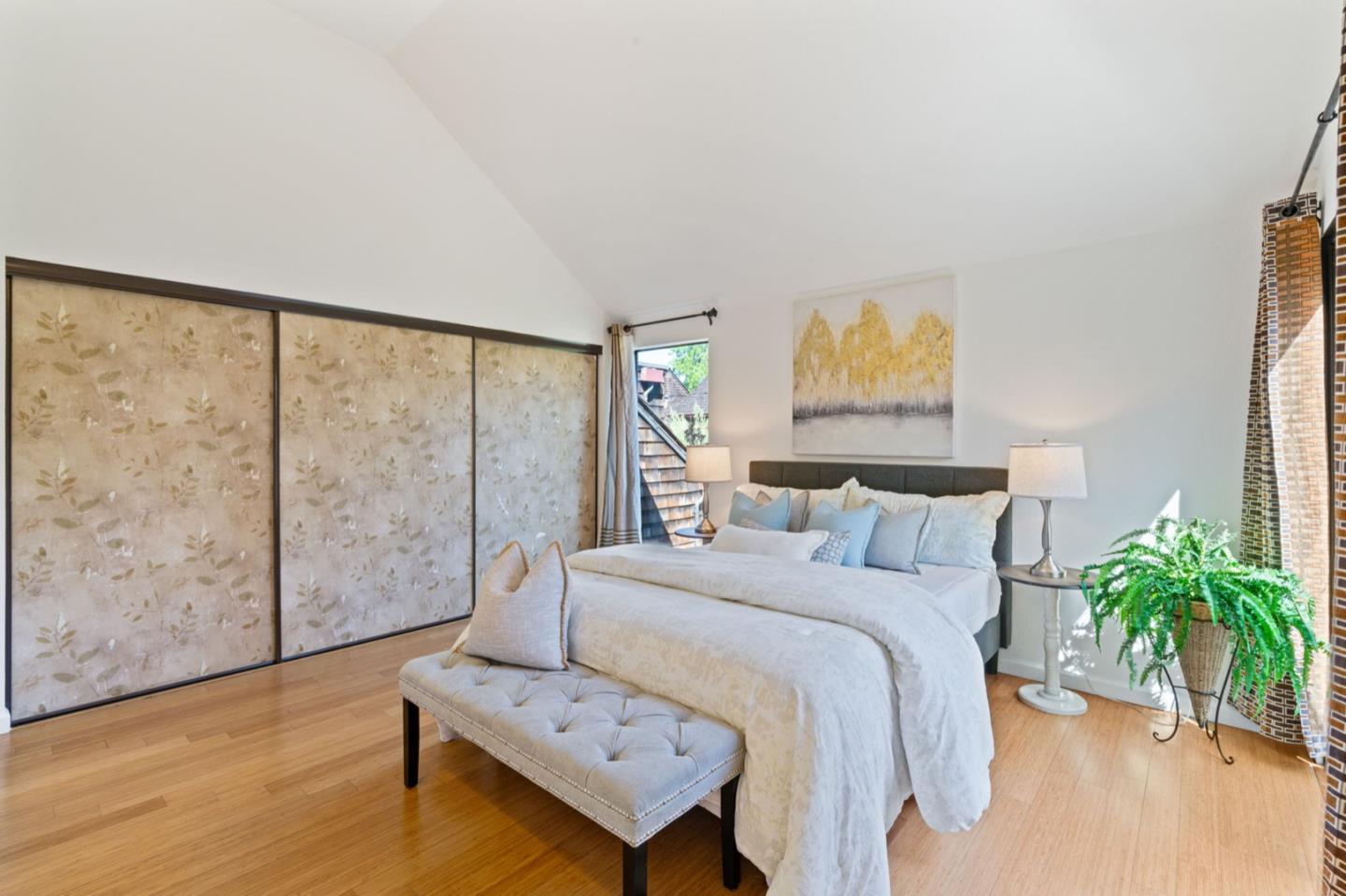 Detail Gallery Image 11 of 15 For 12 Peter Coutts Cir, Stanford,  CA 94305 - 2 Beds | 2 Baths