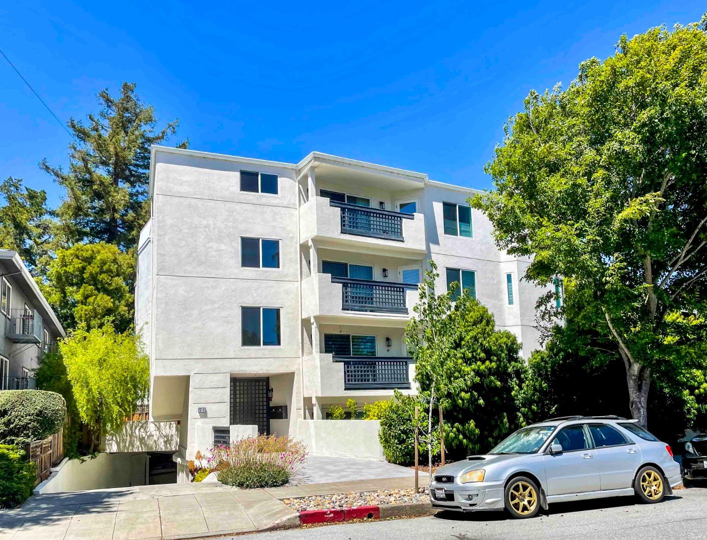 Detail Gallery Image 1 of 1 For 518 Almer Rd #4,  Burlingame,  CA 94010 - 2 Beds | 2 Baths