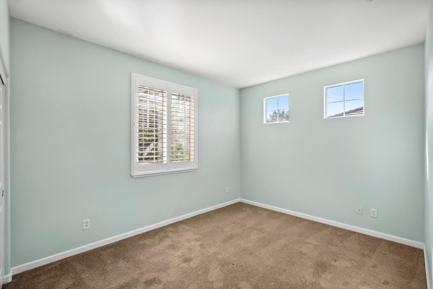 Detail Gallery Image 19 of 51 For 2156 Gullane Way, Gilroy,  CA 95020 - 5 Beds | 2/1 Baths