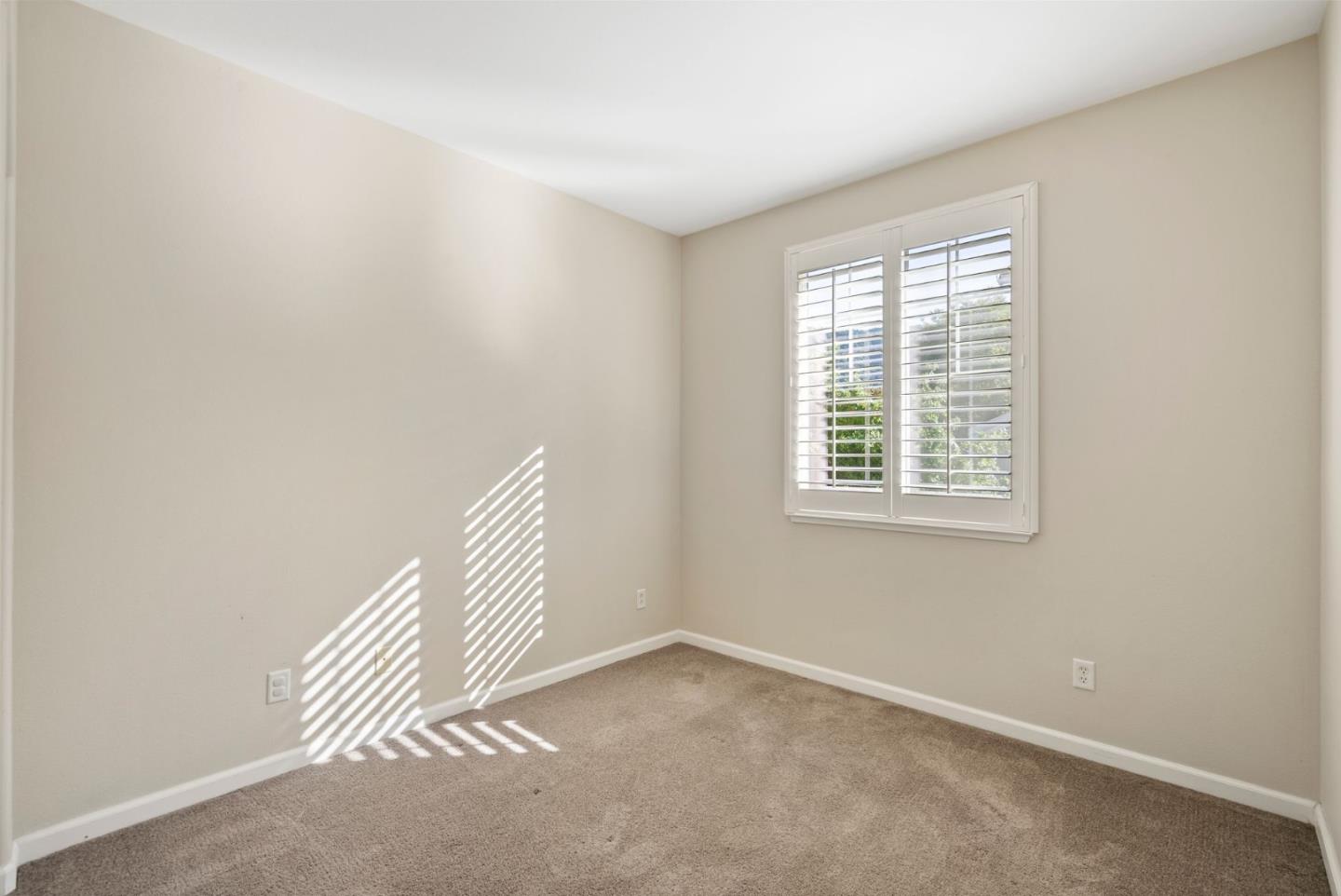 Detail Gallery Image 24 of 51 For 2156 Gullane Way, Gilroy,  CA 95020 - 5 Beds | 2/1 Baths