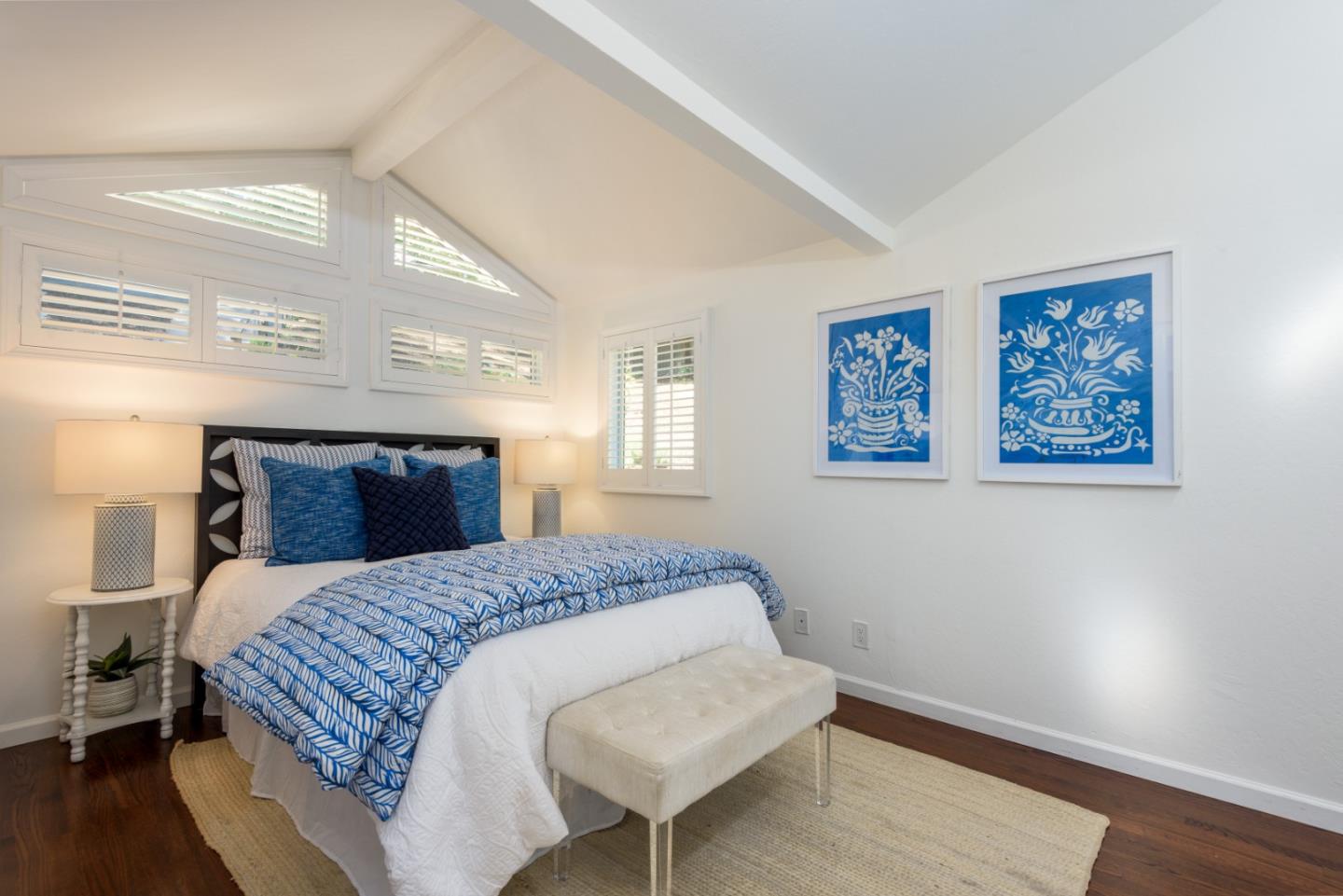 Detail Gallery Image 9 of 25 For 116 Foxwood Rd, Portola Valley,  CA 94028 - 3 Beds | 2 Baths