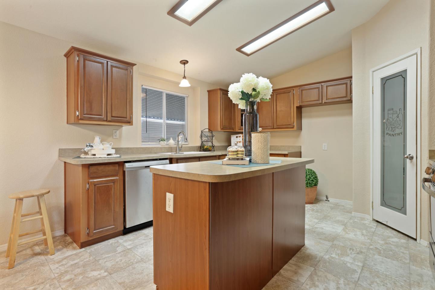 Detail Gallery Image 21 of 38 For 1459 Standiford Ave #46,  Modesto,  CA 95350 - 3 Beds | 2 Baths