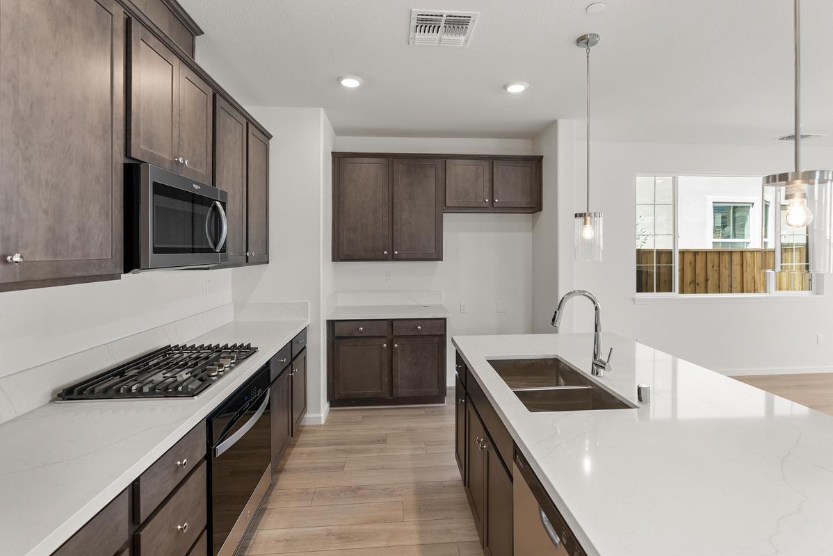 2101 Daisy Dr, Hollister, CA 95023 photo 7