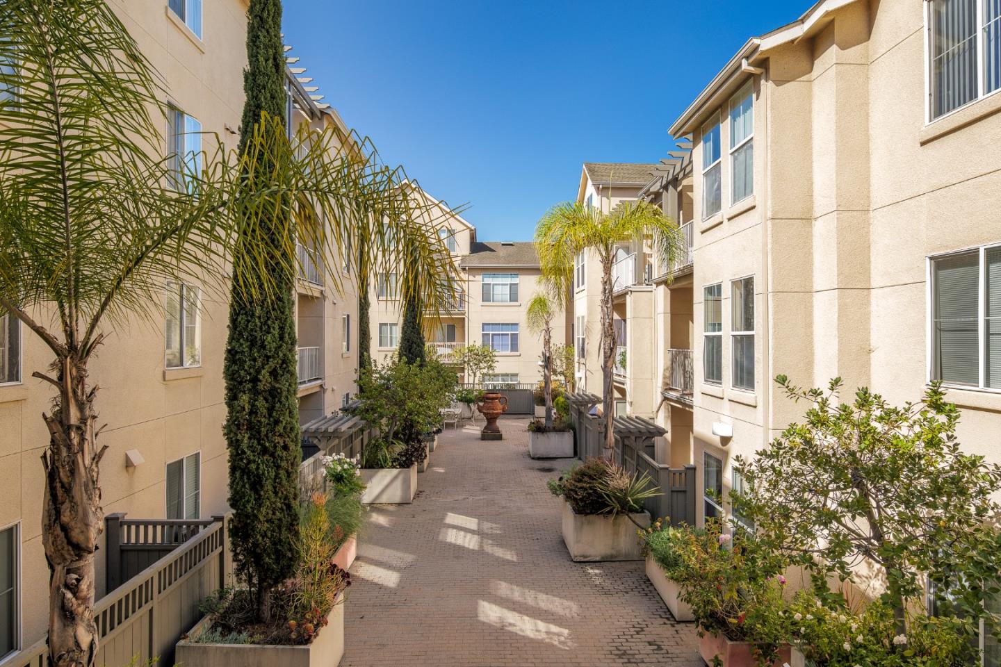 Detail Gallery Image 1 of 1 For 2255 Showers Dr #191,  Mountain View,  CA 94040 - 2 Beds | 2 Baths