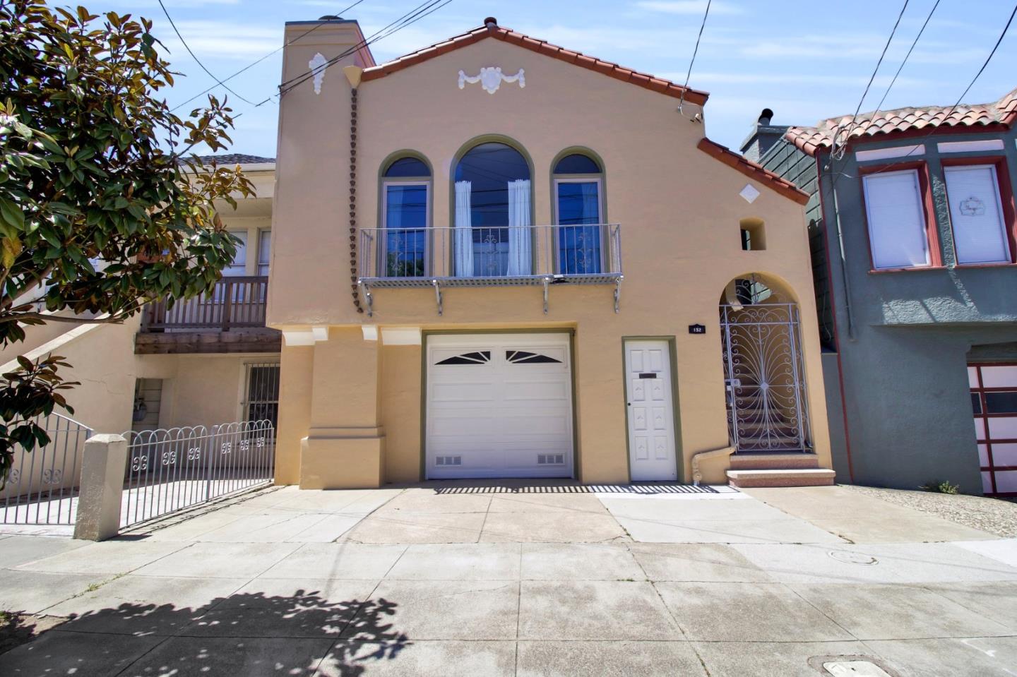 Detail Gallery Image 1 of 1 For 152 Rae Ave, San Francisco,  CA 94112 - 2 Beds | 1/1 Baths