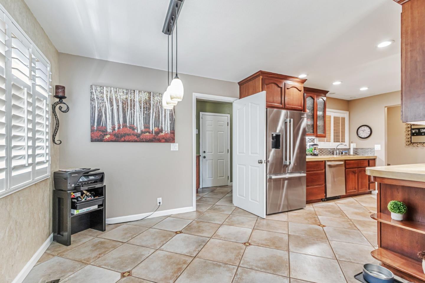 Detail Gallery Image 15 of 39 For 2466 Saint Lawrence Dr, San Jose,  CA 95124 - 3 Beds | 2 Baths