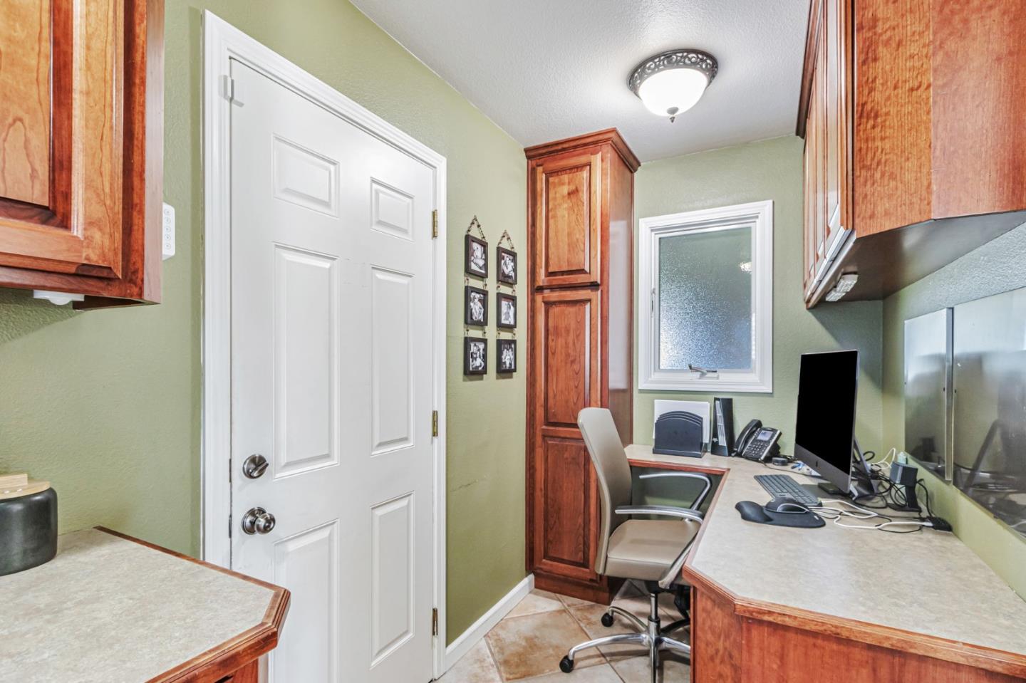 Detail Gallery Image 17 of 39 For 2466 Saint Lawrence Dr, San Jose,  CA 95124 - 3 Beds | 2 Baths