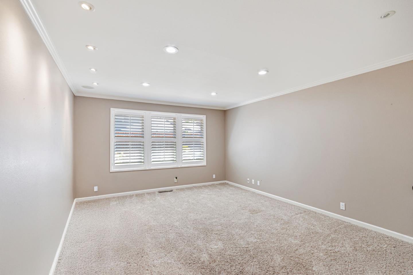 Detail Gallery Image 24 of 39 For 2466 Saint Lawrence Dr, San Jose,  CA 95124 - 3 Beds | 2 Baths
