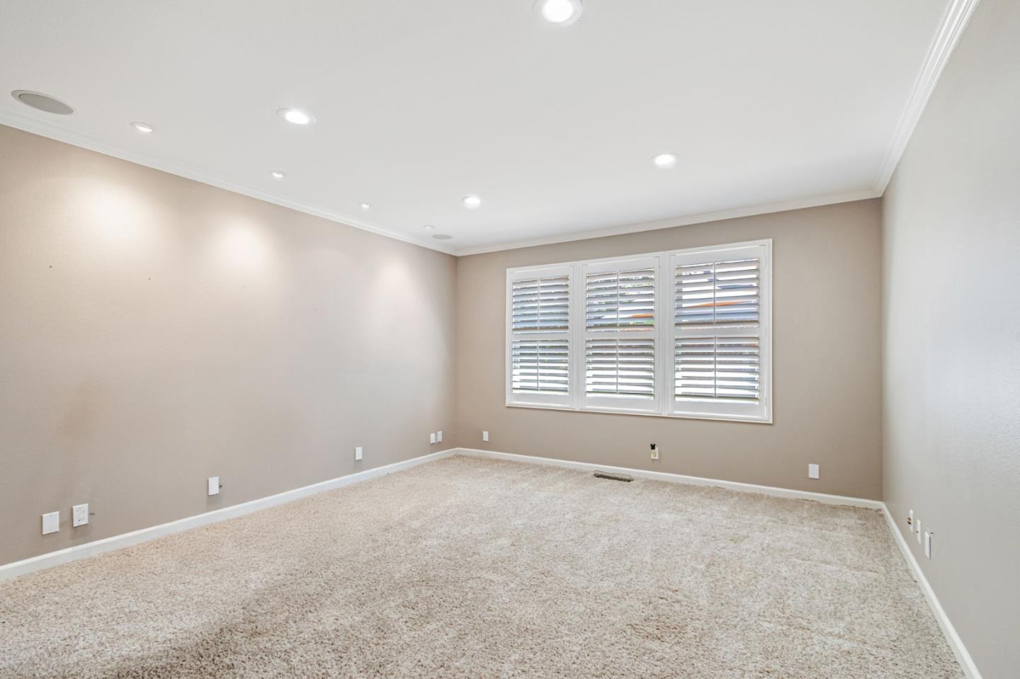 Detail Gallery Image 26 of 39 For 2466 Saint Lawrence Dr, San Jose,  CA 95124 - 3 Beds | 2 Baths