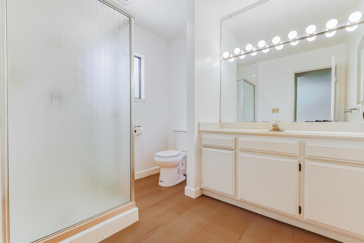 Detail Gallery Image 36 of 65 For 2140 Santa Cruz Ave #D105,  Menlo Park,  CA 94025 - 2 Beds | 2 Baths