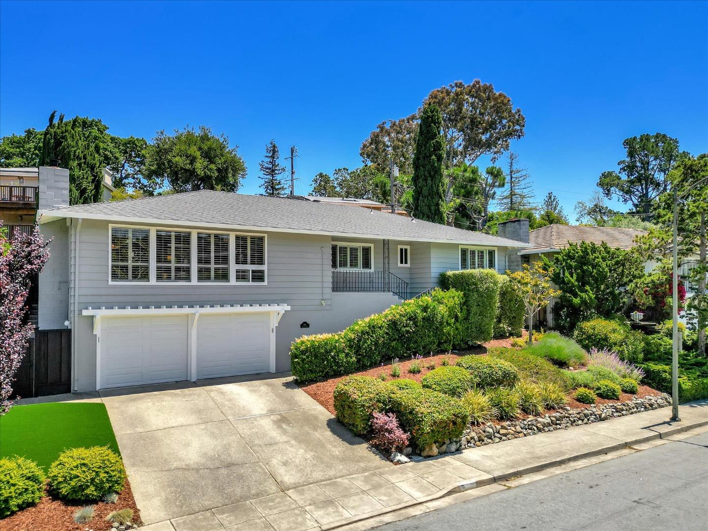 Detail Gallery Image 1 of 1 For 668 Barbour Dr, Redwood City,  CA 94062 - 3 Beds | 2 Baths