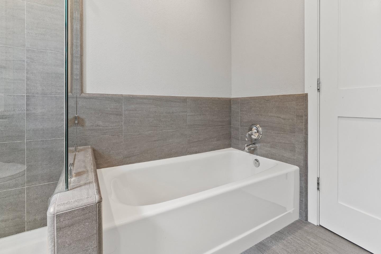 Detail Gallery Image 24 of 84 For 11685 Foothill Ave, Gilroy,  CA 95020 - 7 Beds | 4/1 Baths