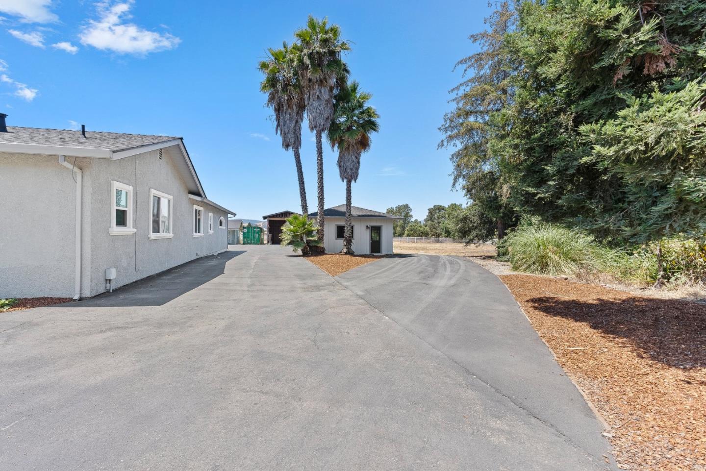 Detail Gallery Image 66 of 84 For 11685 Foothill Ave, Gilroy,  CA 95020 - 7 Beds | 4/1 Baths