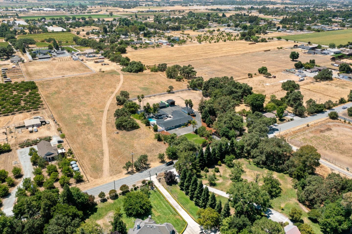 Detail Gallery Image 82 of 84 For 11685 Foothill Ave, Gilroy,  CA 95020 - 7 Beds | 4/1 Baths