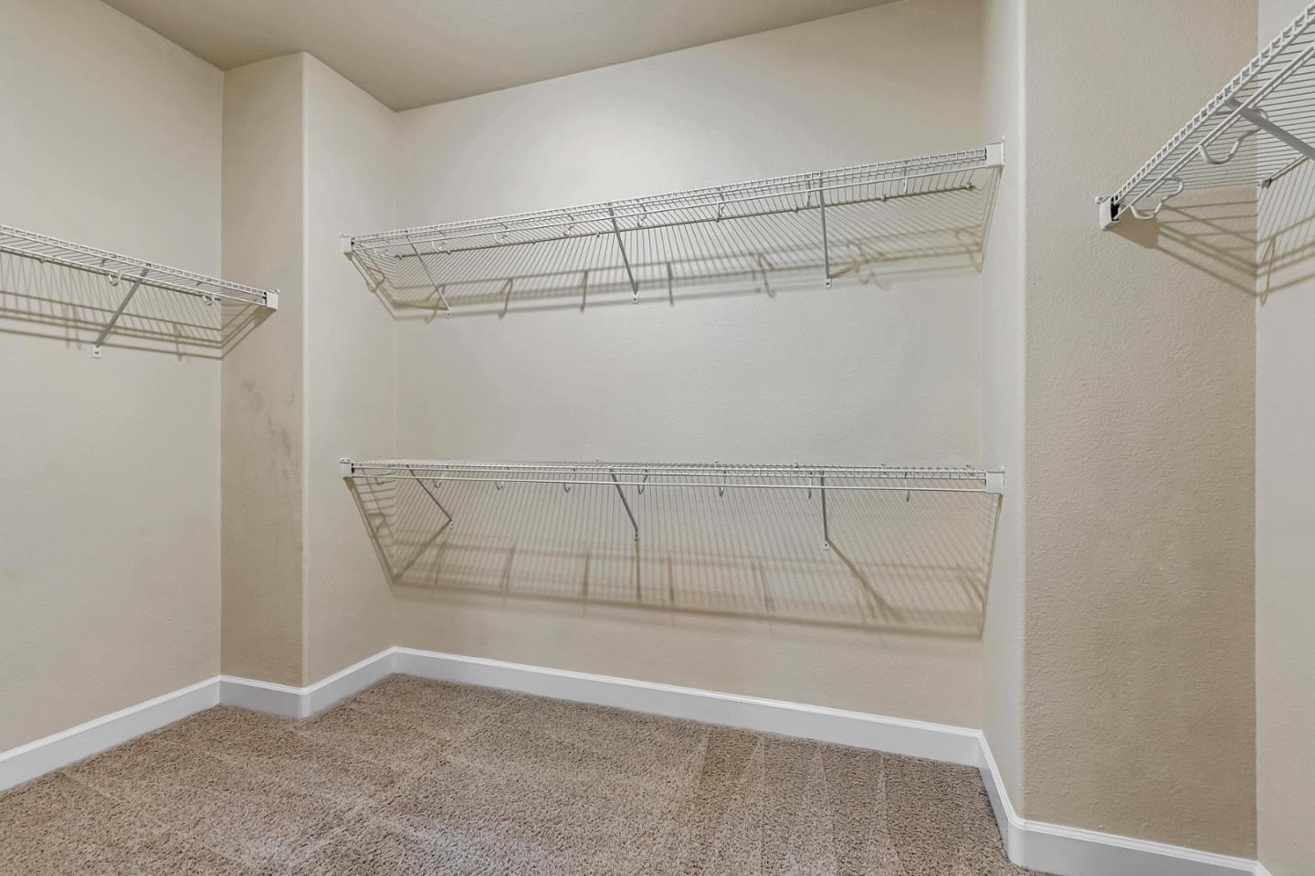 Detail Gallery Image 24 of 48 For 2332 Azevedo Pkwy, San Jose,  CA 95125 - 3 Beds | 2/1 Baths