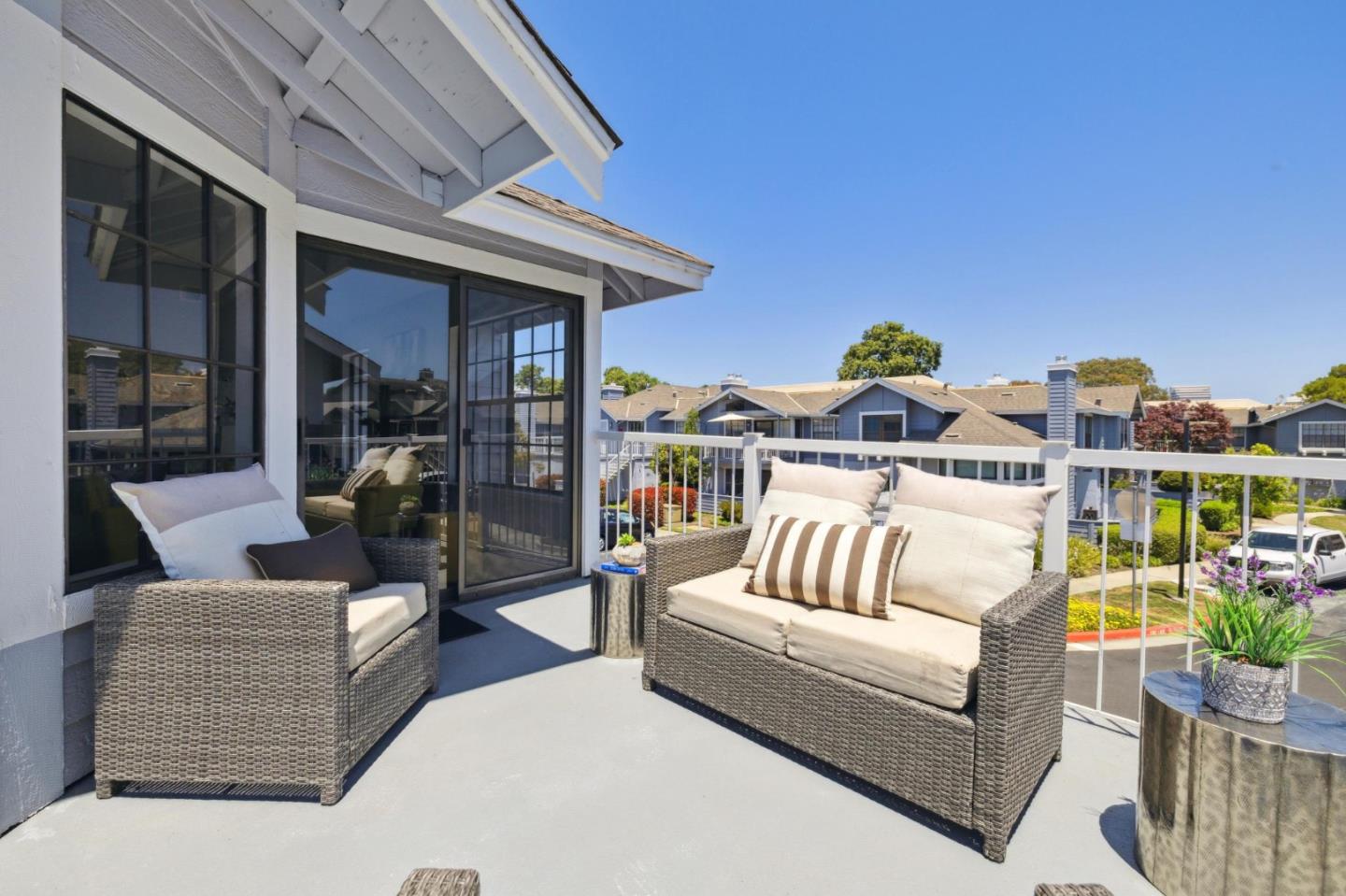 Detail Gallery Image 10 of 33 For 2021 Vista Del Mar, San Mateo,  CA 94404 - 1 Beds | 1 Baths