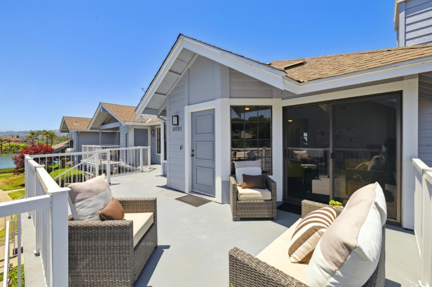 Detail Gallery Image 9 of 33 For 2021 Vista Del Mar, San Mateo,  CA 94404 - 1 Beds | 1 Baths