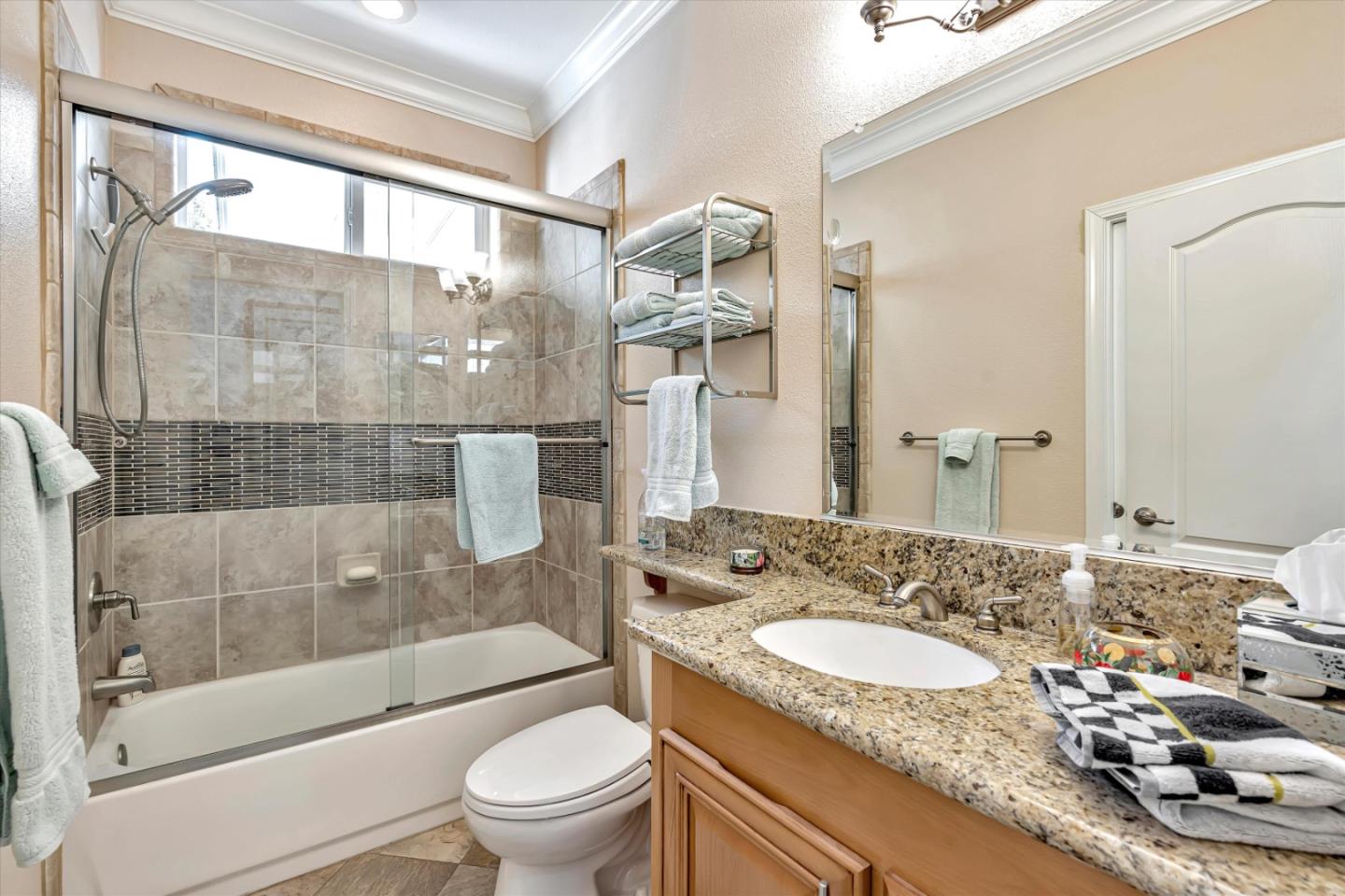 Detail Gallery Image 23 of 30 For 325 Sylvan Ave #42,  Mountain View,  CA 94041 - 3 Beds | 2 Baths