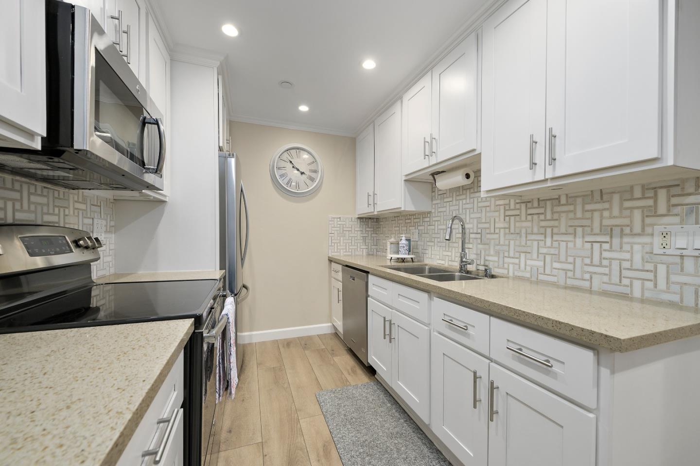 Detail Gallery Image 8 of 14 For 101 2nd St #5,  Los Altos,  CA 94022 - 1 Beds | 1 Baths