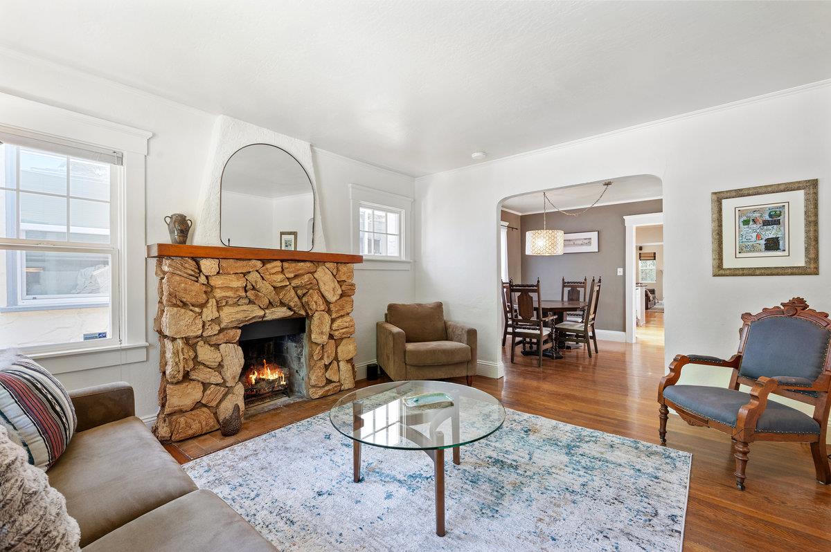 Detail Gallery Image 12 of 51 For 1251 Capuchino Ave, Burlingame,  CA 94010 - 3 Beds | 1/1 Baths