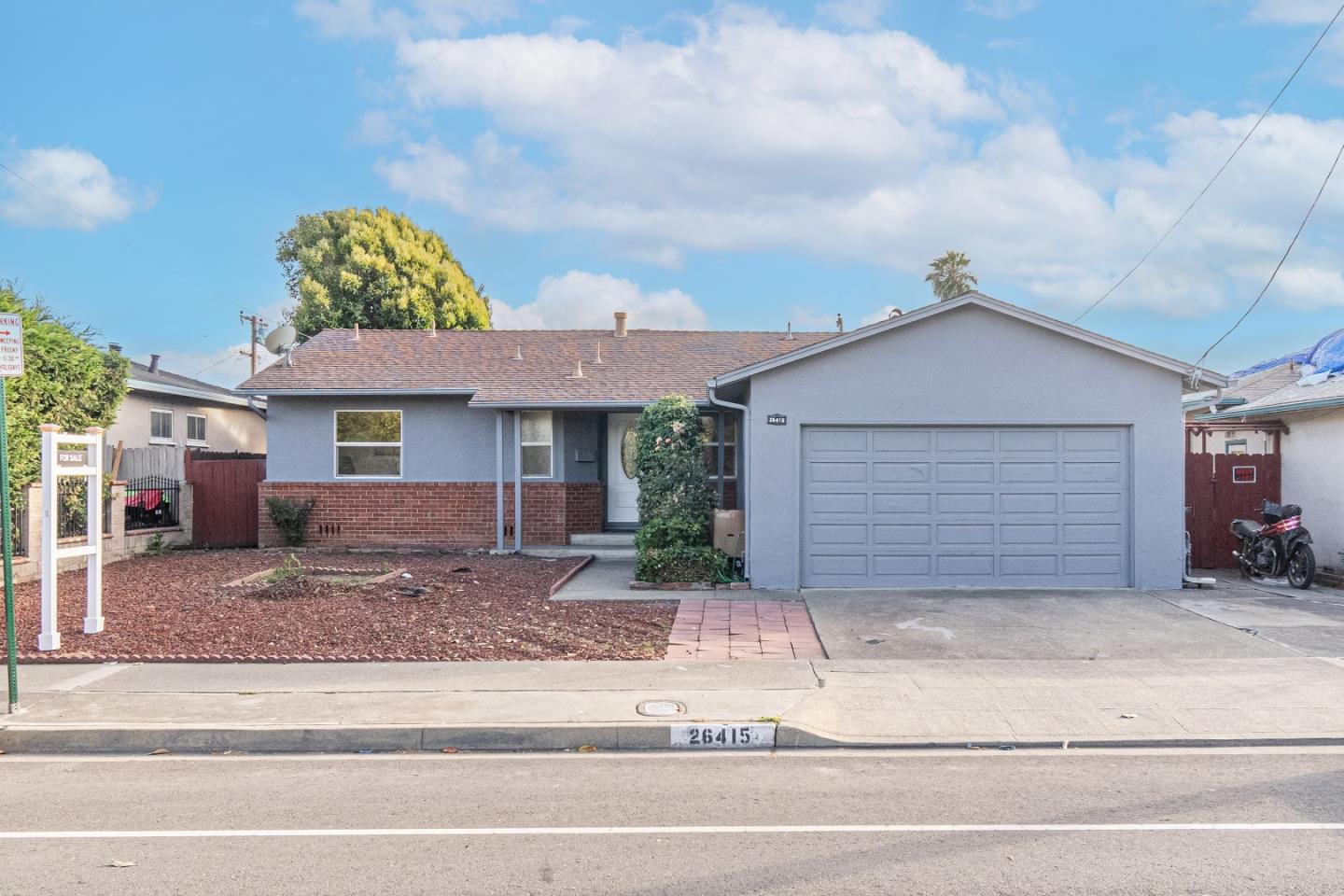 Detail Gallery Image 1 of 1 For 26415 Huntwood Ave, Hayward,  CA 94544 - 3 Beds | 2 Baths