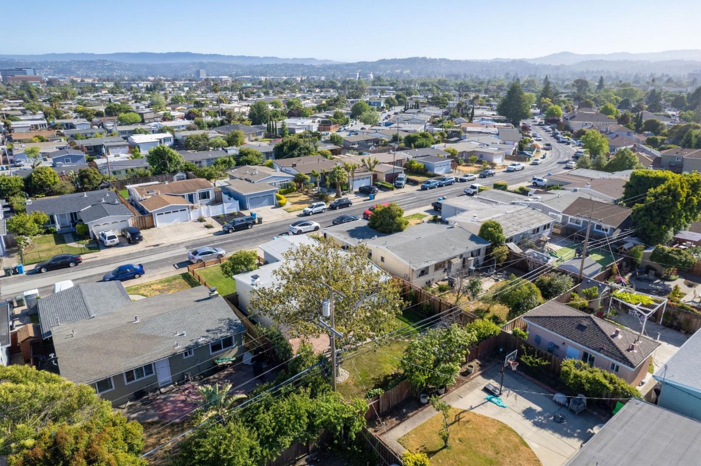 Detail Gallery Image 49 of 50 For 1749 Royal Ave, San Mateo,  CA 94401 - 3 Beds | 2 Baths