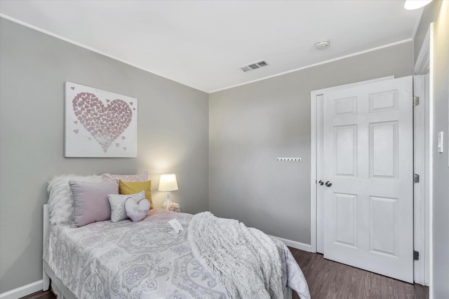 Detail Gallery Image 24 of 38 For 2266 Pulgas Ave, East Palo Alto,  CA 94303 - 3 Beds | 2 Baths