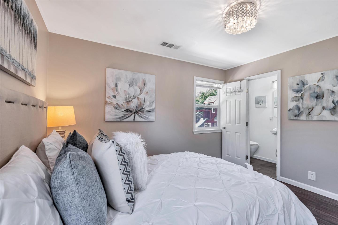Detail Gallery Image 27 of 38 For 2266 Pulgas Ave, East Palo Alto,  CA 94303 - 3 Beds | 2 Baths