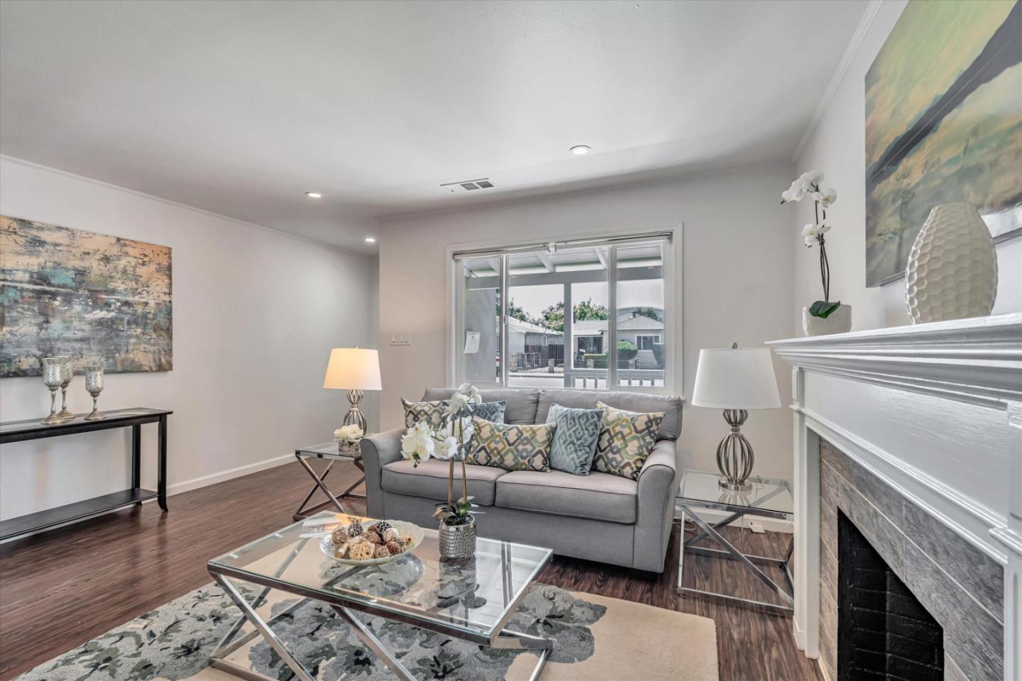 Detail Gallery Image 7 of 38 For 2266 Pulgas Ave, East Palo Alto,  CA 94303 - 3 Beds | 2 Baths