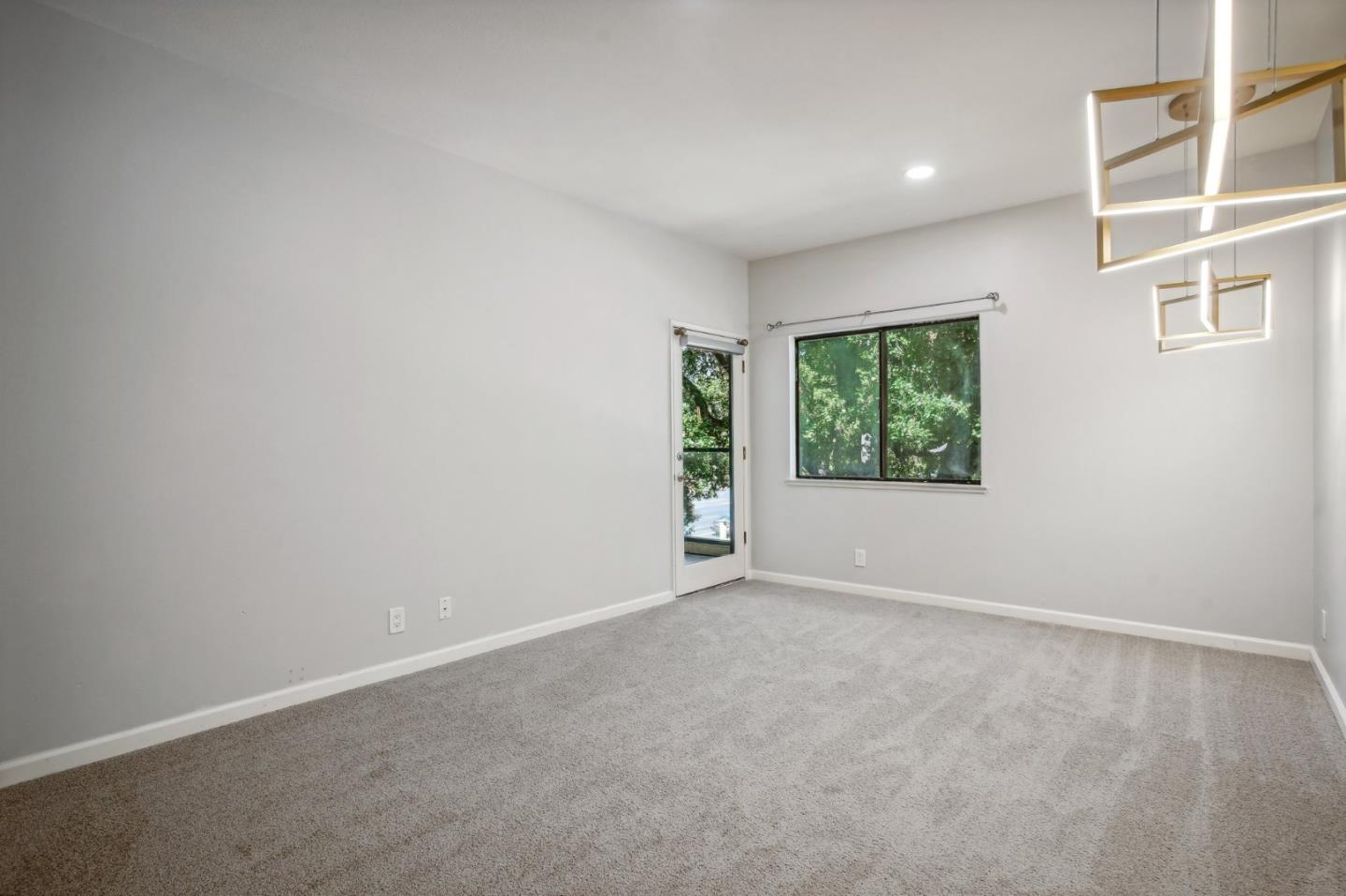 Detail Gallery Image 15 of 34 For 4691 Albany Cir #133,  San Jose,  CA 95129 - 2 Beds | 2 Baths