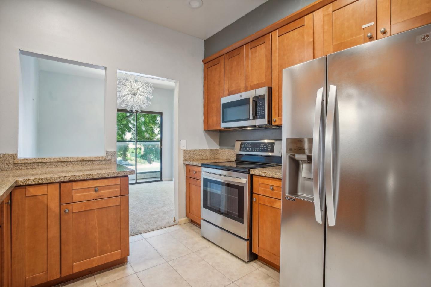 Detail Gallery Image 3 of 34 For 4691 Albany Cir #133,  San Jose,  CA 95129 - 2 Beds | 2 Baths