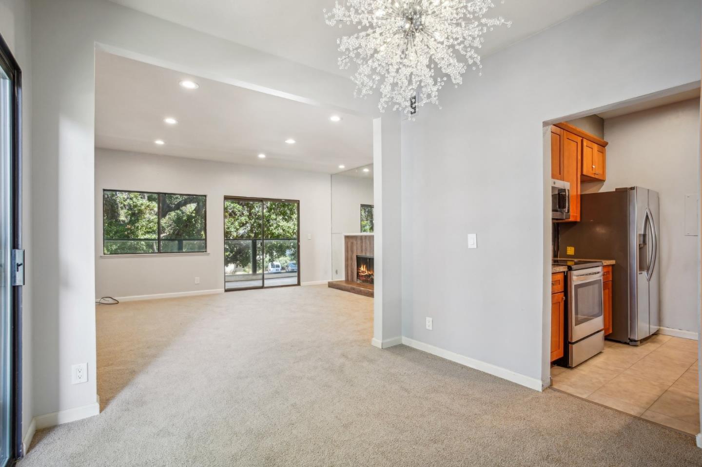 Detail Gallery Image 8 of 34 For 4691 Albany Cir #133,  San Jose,  CA 95129 - 2 Beds | 2 Baths