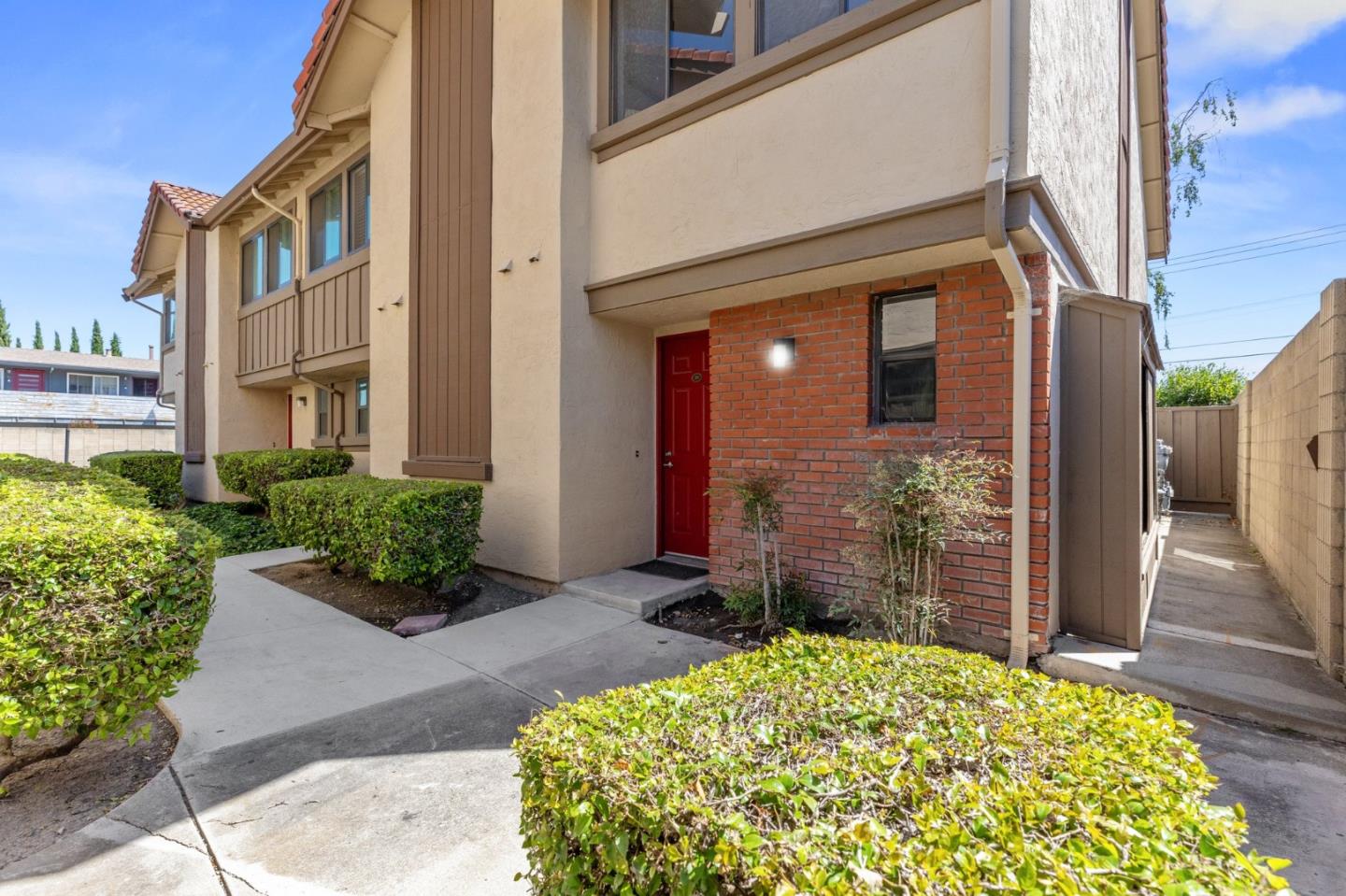 Detail Gallery Image 1 of 1 For 2040 Main St #101,  Santa Clara,  CA 95050 - 2 Beds | 2/1 Baths