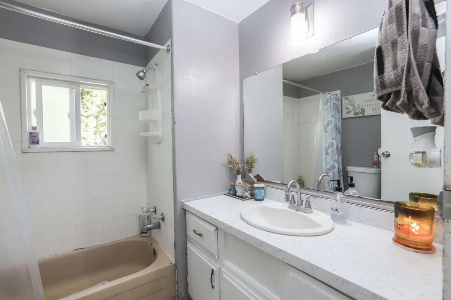 Detail Gallery Image 12 of 18 For 1239 Del Monte Ave #42,  Salinas,  CA 93905 - 3 Beds | 2 Baths