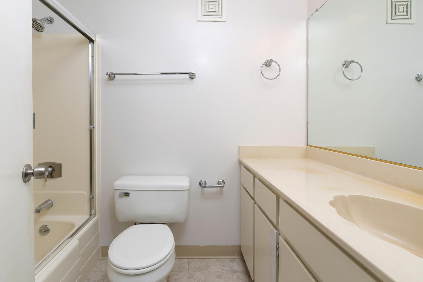 Detail Gallery Image 17 of 31 For 916 Beach Park Blvd #68,  Foster City,  CA 94404 - 1 Beds | 1 Baths