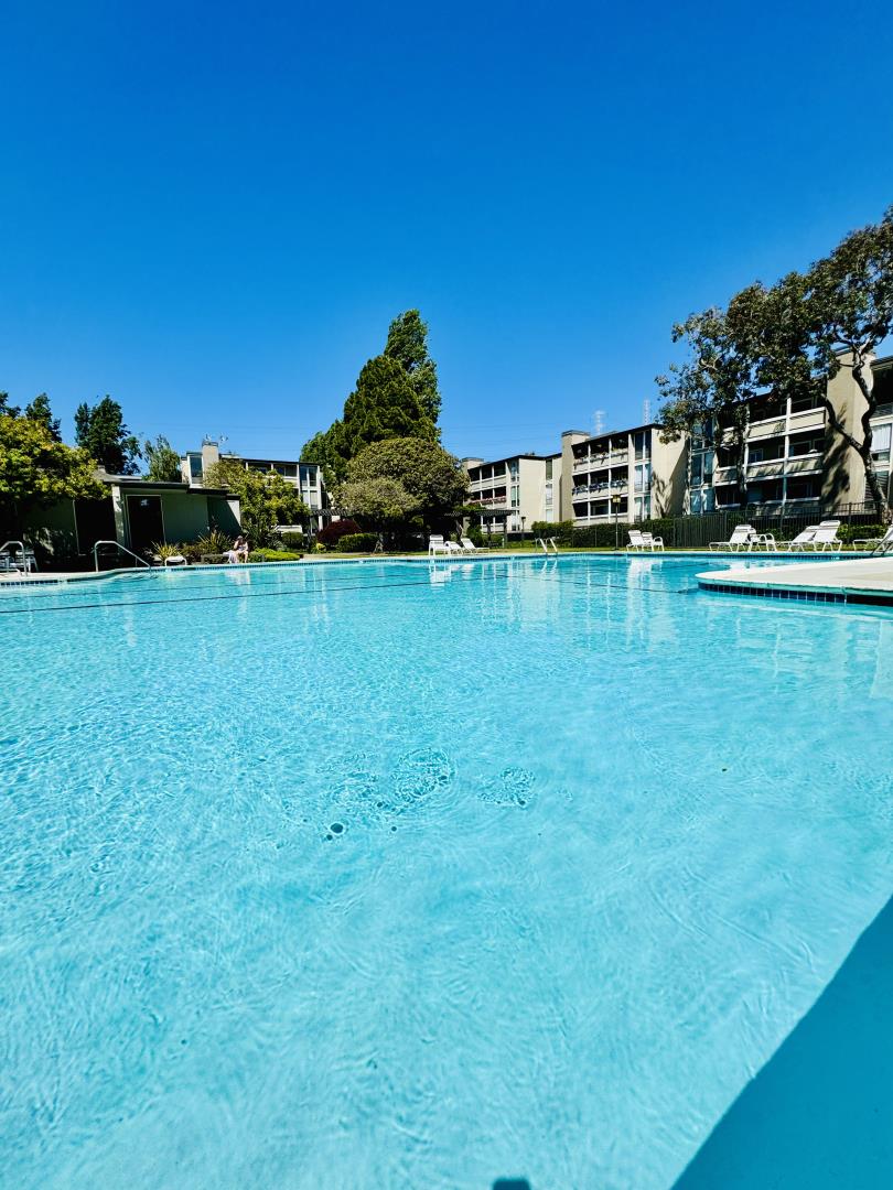 Detail Gallery Image 27 of 38 For 1171 Compass Ln #301,  Foster City,  CA 94404 - 2 Beds | 1 Baths