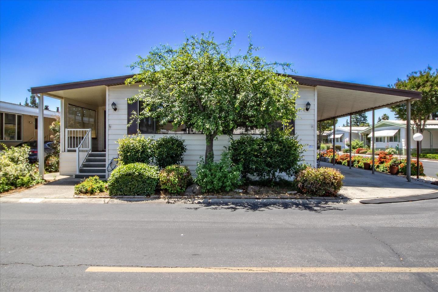 Detail Gallery Image 1 of 31 For 68 Quail Hollow Dr #68,  San Jose,  CA 95128 - 2 Beds | 0 Baths