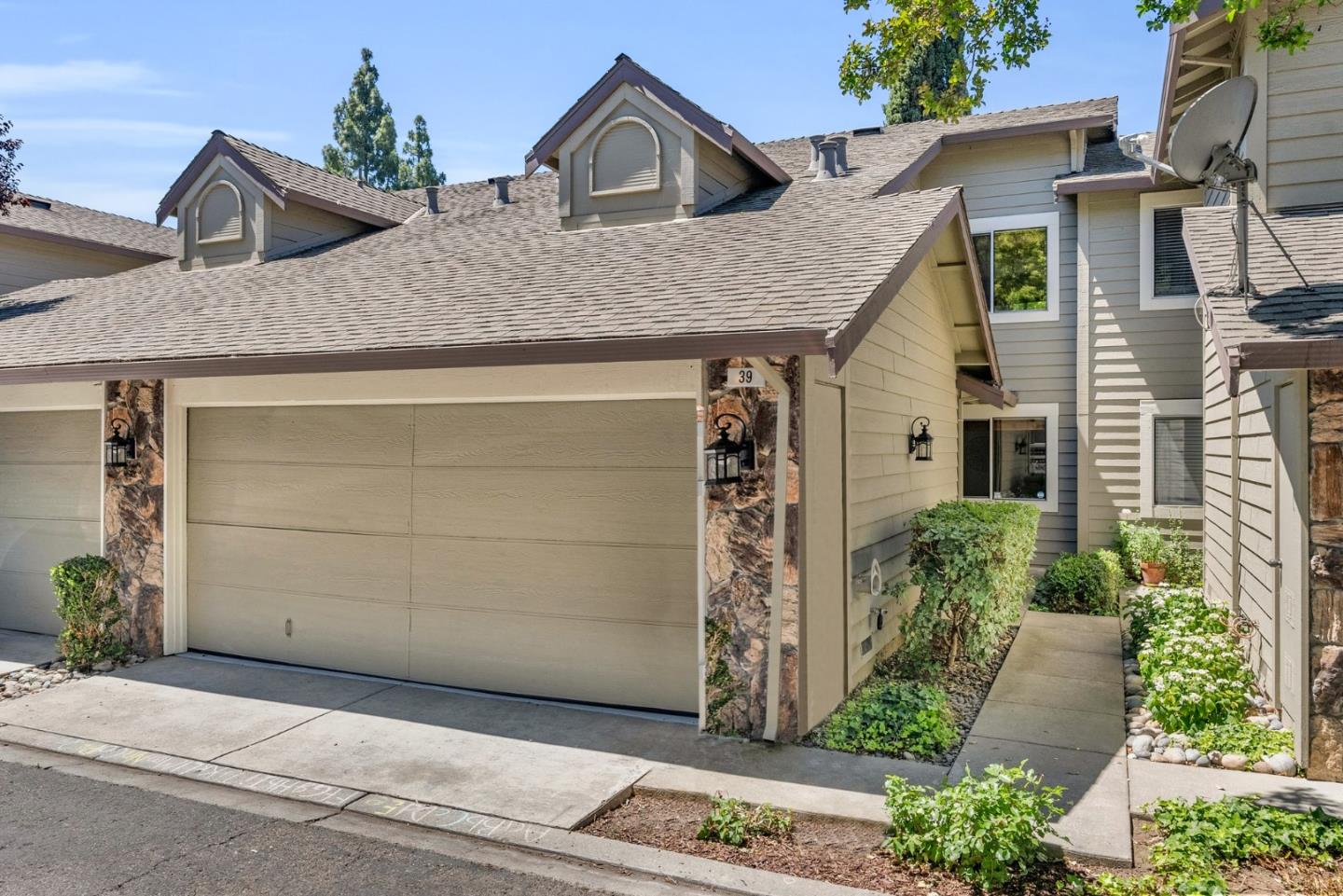 Detail Gallery Image 1 of 1 For 39 Deer Run Cir, San Jose,  CA 95136 - 3 Beds | 2/1 Baths