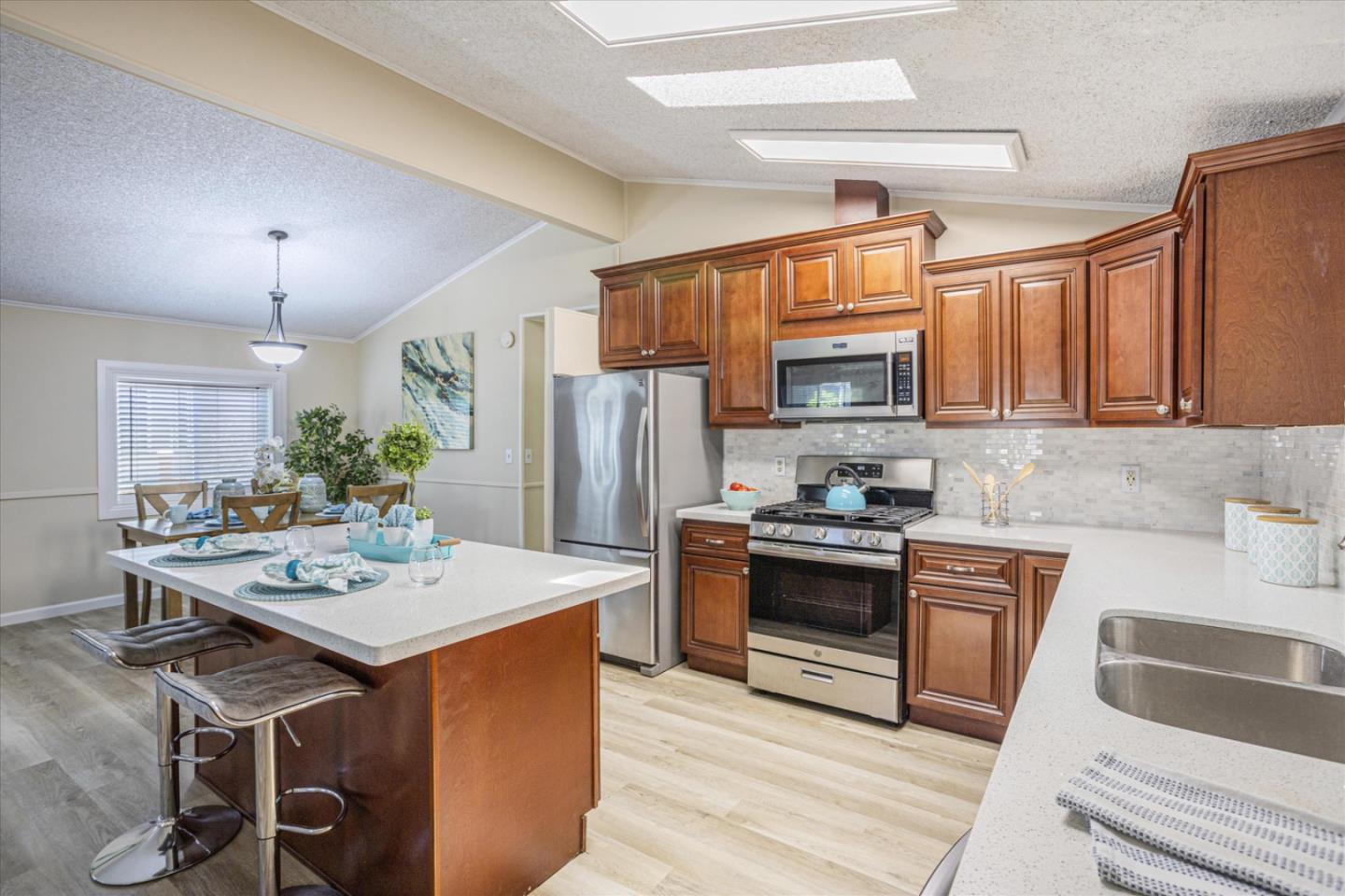 Detail Gallery Image 11 of 30 For 2151 Oakland Rd #298,  San Jose,  CA 95131 - 3 Beds | 2 Baths