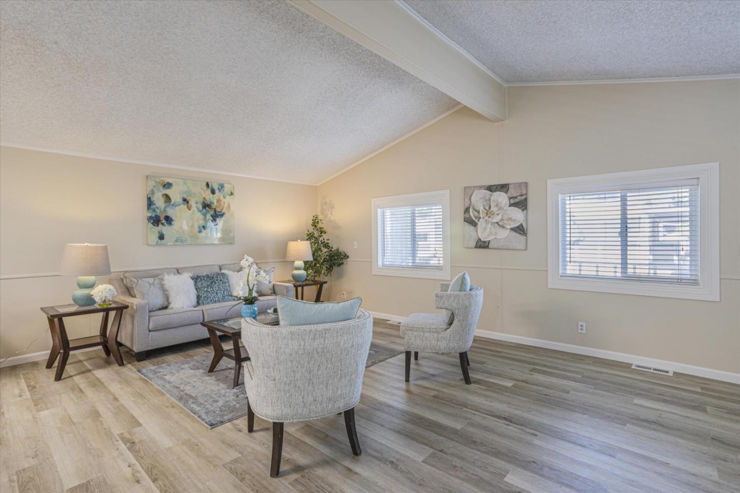 Detail Gallery Image 8 of 30 For 2151 Oakland Rd #298,  San Jose,  CA 95131 - 3 Beds | 2 Baths