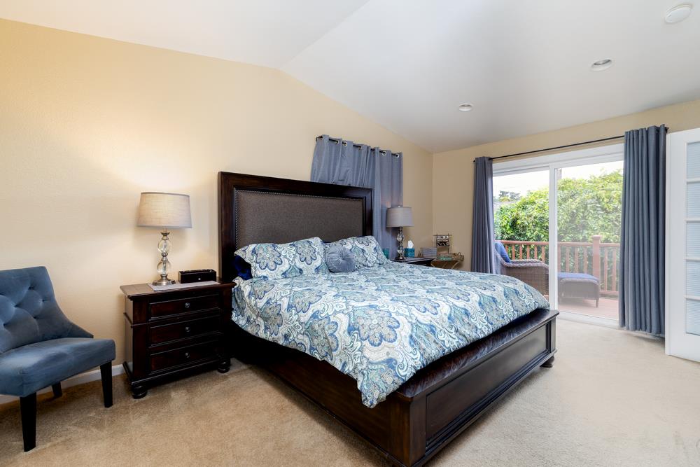 Detail Gallery Image 13 of 27 For 1207 Hoffman Ave, Monterey,  CA 93940 - 3 Beds | 2 Baths