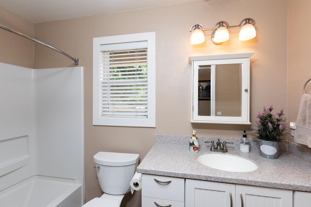 Detail Gallery Image 22 of 27 For 1207 Hoffman Ave, Monterey,  CA 93940 - 3 Beds | 2 Baths